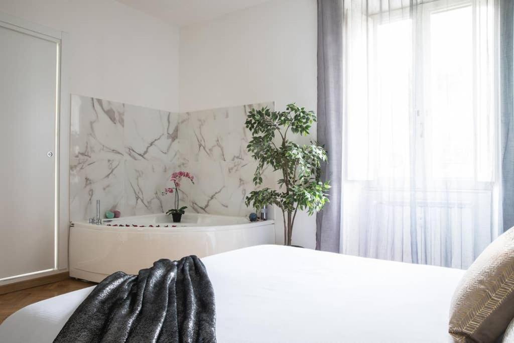 Silver Luxury Jacuzzi Suite Trastevere - Top Collection Rome Bagian luar foto